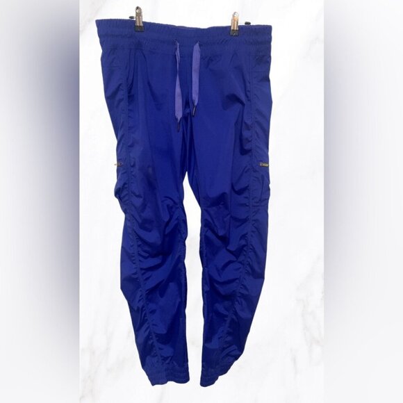 Lululemon Leader of the Track bruised berry 2 side zipper gathered foot pant 10 - Picture 2 of 4